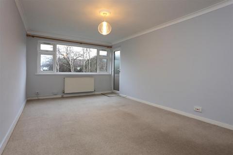 2 bedroom flat to rent, Richardson Road, Hove