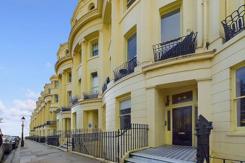 Studio for sale, Brunswick Square, Hove, BN3 1EE