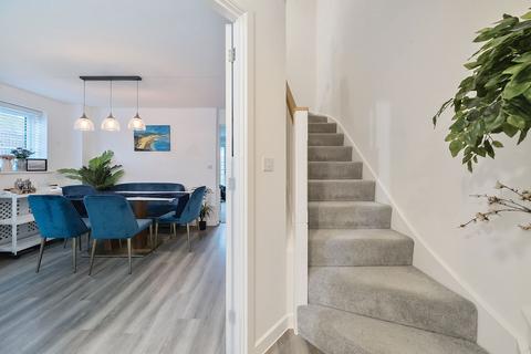 5 Dollery Way, Basingstoke, RG24 9NE