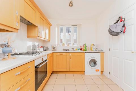 3 bedroom end of terrace house for sale, Coles Close, Kettering NN15