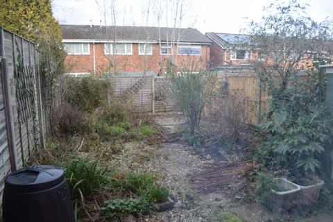 3 bedroom terraced house to rent, Kingfisher Avenue, Nuneaton CV10