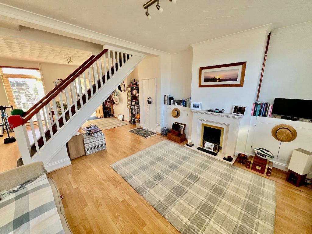 Lounge &amp; Dining Room