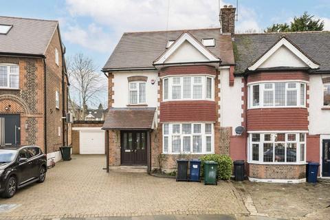 5 bedroom house to rent, Singleton Scarp, London N12