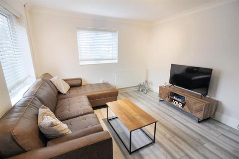 1 bedroom house to rent, Meredith Drive, Aylesbury