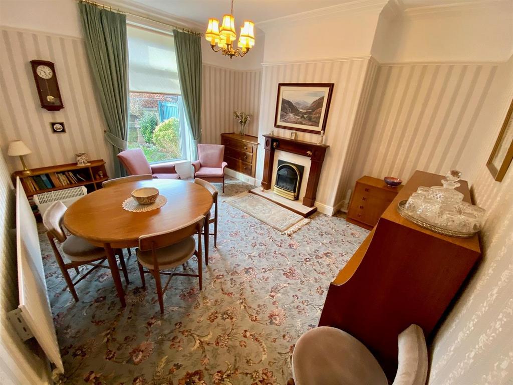 Dining room.jpg