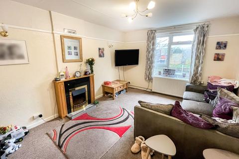 3 bedroom end of terrace house for sale, 10 Northbrook Road, Yeovil, Somerset, BA21 5RQ