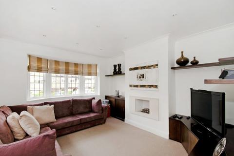 4 bedroom terraced house to rent, Blandford Close, Hampstead Garden Suburb, N2