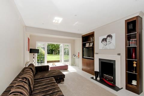 4 bedroom terraced house to rent, Blandford Close, Hampstead Garden Suburb, N2