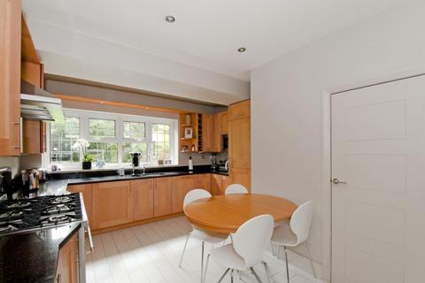 4 bedroom terraced house to rent, Blandford Close, Hampstead Garden Suburb, N2