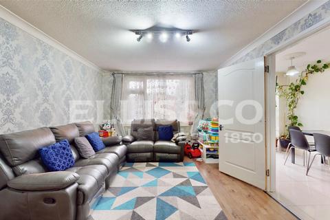 3 bedroom terraced house to rent, Hollowfield Walk, Northolt, UB5