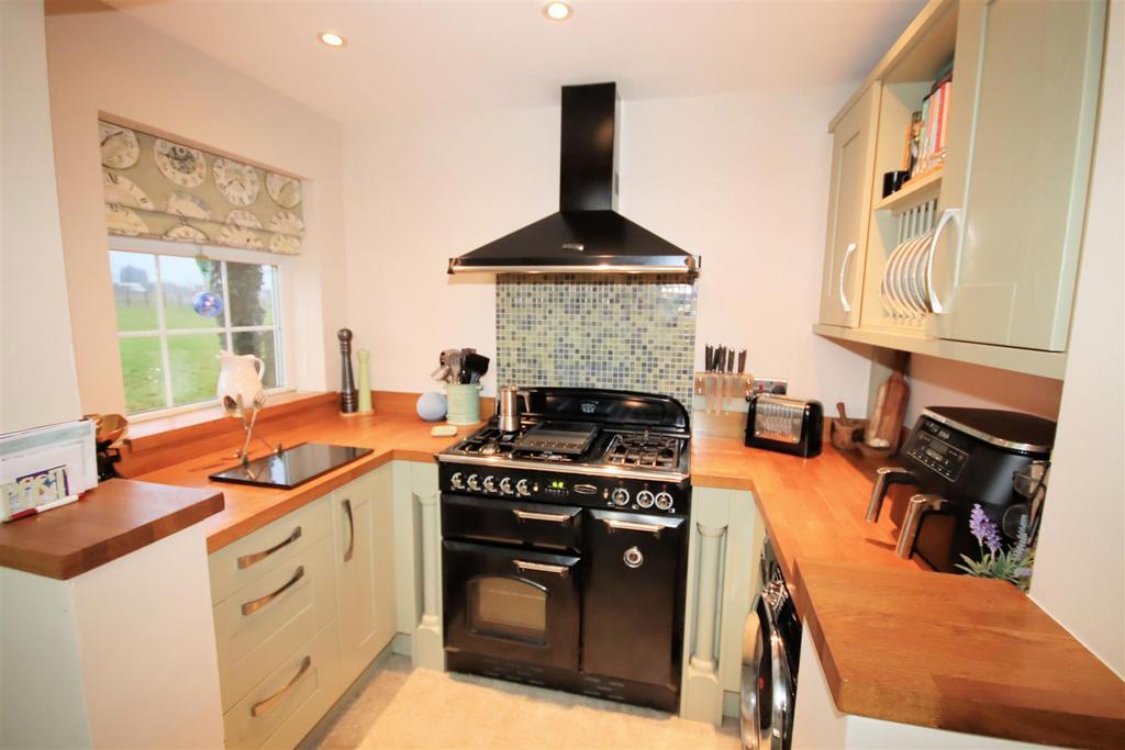 View of Kitchen/Breakfast Room