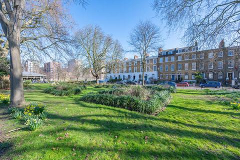 Flat C, 6 Addington Square, London, SE5 7JZ