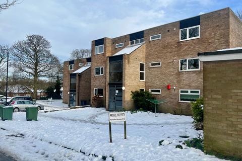 2 bedroom apartment to rent, Wood Close, Leeds LS7