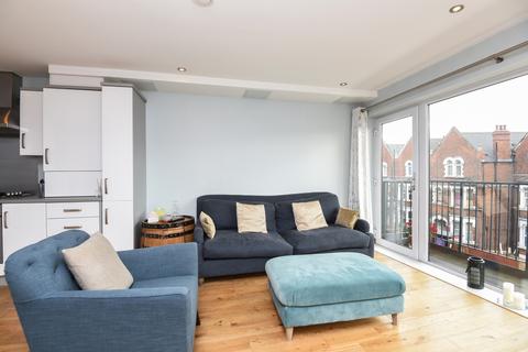 2 bedroom apartment to rent, Recovery Street Tooting SW17