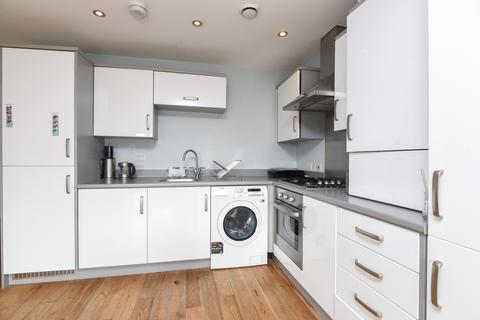 2 bedroom apartment to rent, Recovery Street Tooting SW17