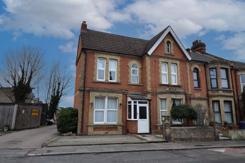 1 Chadwell Road, Grays, RM17 5SU