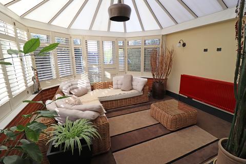 1 Chadwell Road, Grays, RM17 5SU
