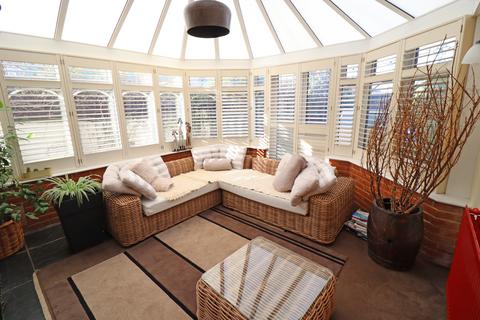 1 Chadwell Road, Grays, RM17 5SU
