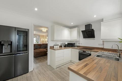 3 bedroom end of terrace house for sale, Little Oxley, Leybourne, West Malling, Kent, ME19 5QU