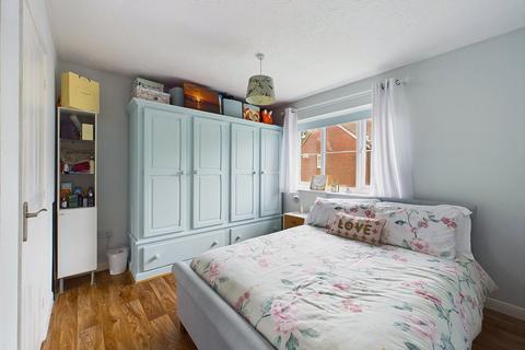 2 Barlow Close, Stonehouse, GL10 3QP