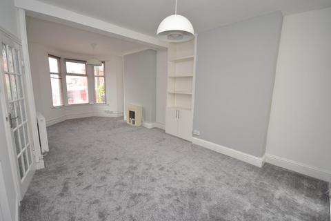 3 bedroom terraced house to rent, Moorland Road, Splott, Cardiff