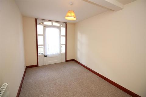 2 bedroom flat to rent, Royal Clarence Apts, ILFRACOMBE EX34