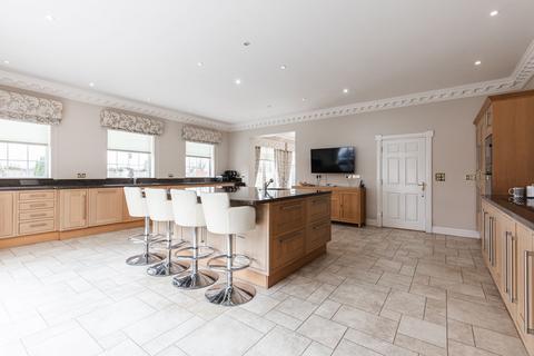 8 bedroom detached house for sale, Bradwell