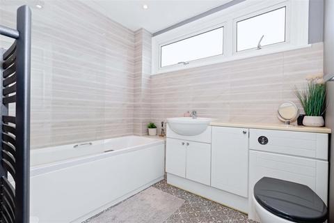 2 The Greenway, Goring By Sea, Worthing, BN12 6AX