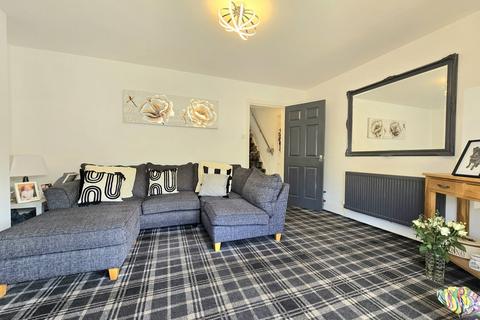 2 bedroom semi-detached house for sale, Elsdon Gardens, Gateshead NE11