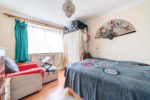 2 bedroom maisonette for sale, Denbigh Road, London