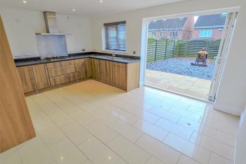 3 bedroom townhouse to rent, Lime Drive, Leeds, LS14