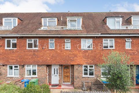 3 bedroom terraced house for sale, Ambergate Street, London, SE17