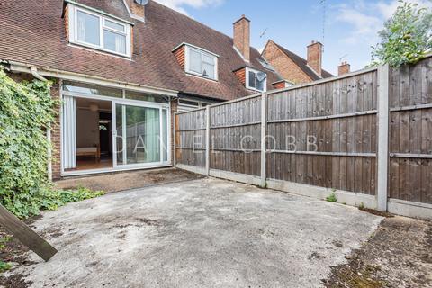 96 Ambergate Street, London, SE17 3SA
