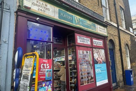 Shop to rent, Grays Inn Road, London WC1X