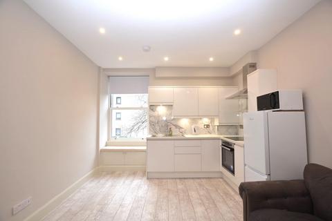 1 bedroom flat to rent, Albert Street, Leith, Edinburgh, EH7