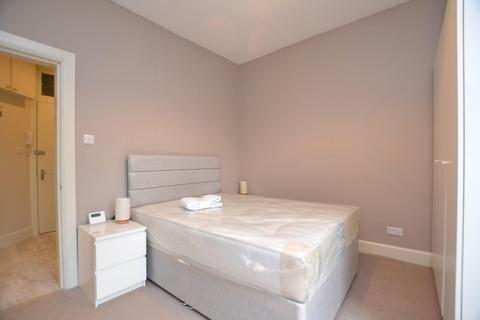 1 bedroom flat to rent, Albert Street, Leith, Edinburgh, EH7