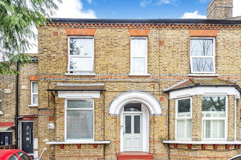 2 bedroom apartment to rent, Croydon Road Penge SE20