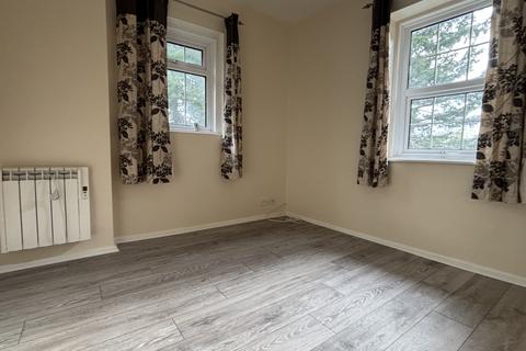 1 bedroom flat to rent, Oakfield Court, Blandford Forum, Dorset, DT11