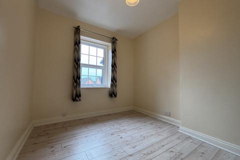 1 bedroom flat to rent, Oakfield Court, Blandford Forum, Dorset, DT11