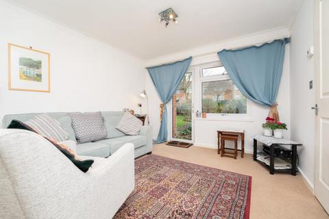 2 bedroom retirement property for sale, Queens Walk, W5