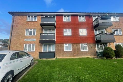 2 bedroom apartment for sale, Flat 6 Brampton House, Heston Road, Redhill, Surrey, RH1 5JA