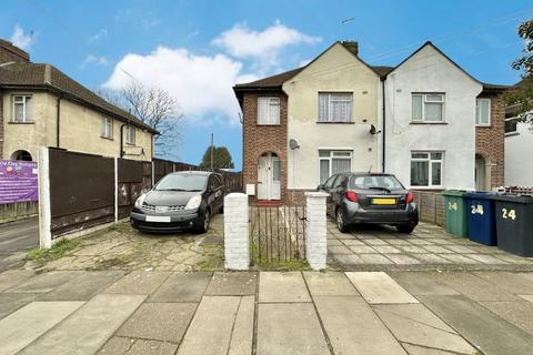 2 bedroom maisonette for sale, Spikes Bridge Road, Southall, UB1 2AS