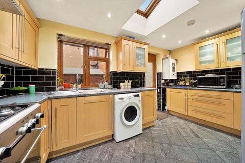 3 bedroom terraced house for sale, Shrewsbury Road, Forest Gate, E7