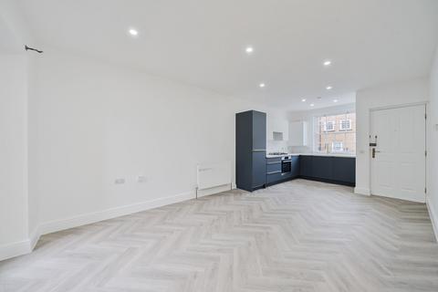 2 bedroom terraced house for sale, Trafalgar Grove, London