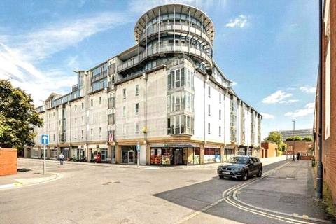 Shop to rent, Plaza 21, Town Centre, Swindon, SN1