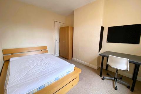 2 bedroom terraced house for sale, Grasmere Street, Leicester LE2