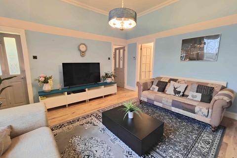 216 Halifax Road, Brighouse, HD6 2QG