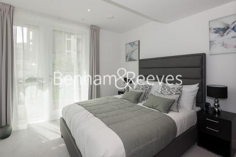 2 bedroom apartment to rent, Sovereign Court, Hammersmith W6