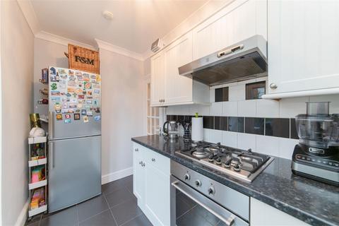 3 bedroom flat for sale, West Hendon Broadway, West Hendon, London