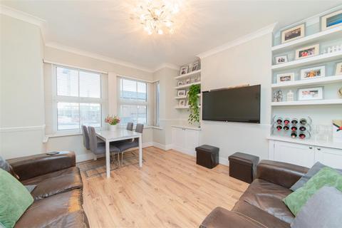 3 bedroom flat for sale, West Hendon Broadway, West Hendon, London